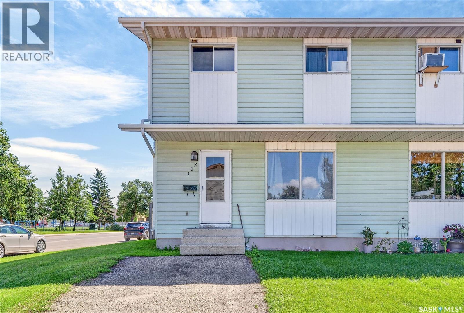 103-105 Davies Road, Saskatoon, SK