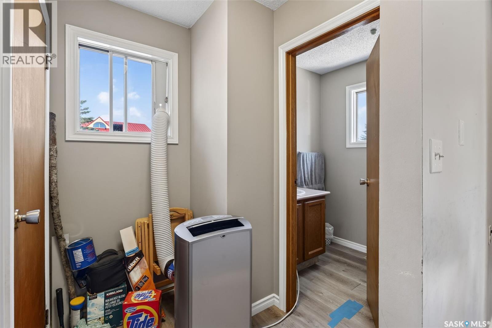 103-105 Davies Road, Saskatoon, SK