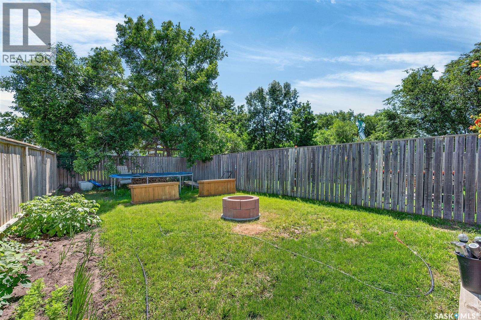 103-105 Davies Road, Saskatoon, SK