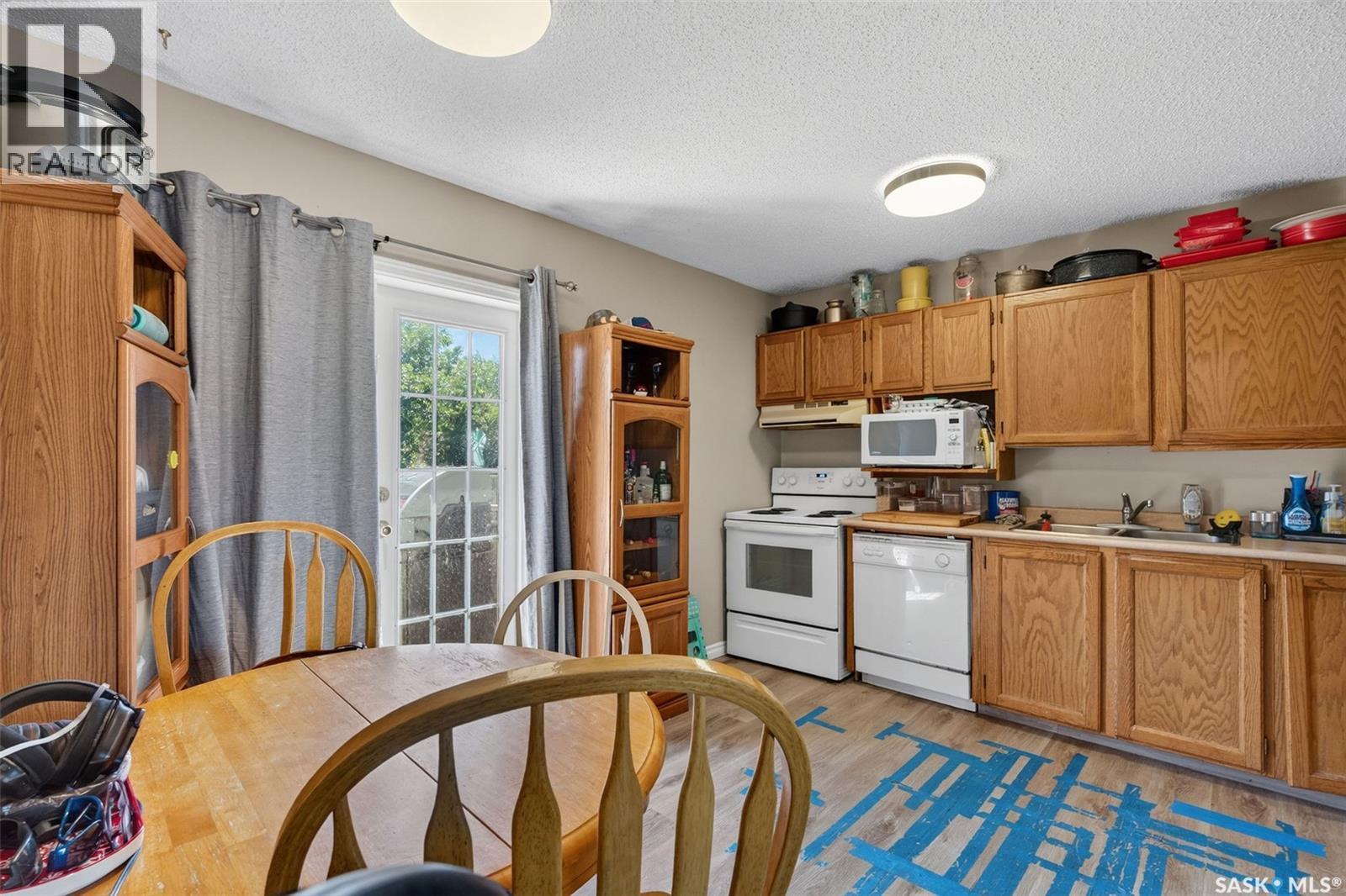 103-105 Davies Road, Saskatoon, SK
