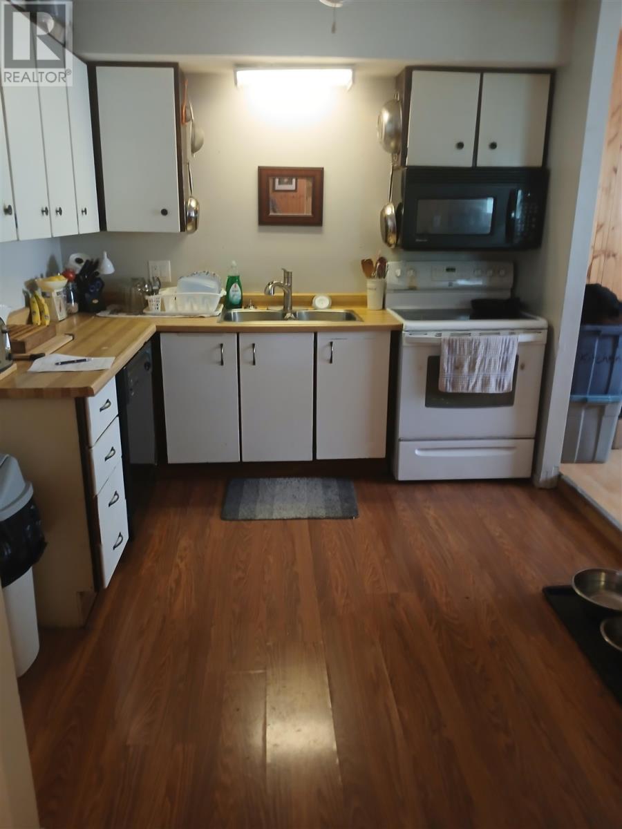 13 Gauthier Pl, Elliot Lake, ON