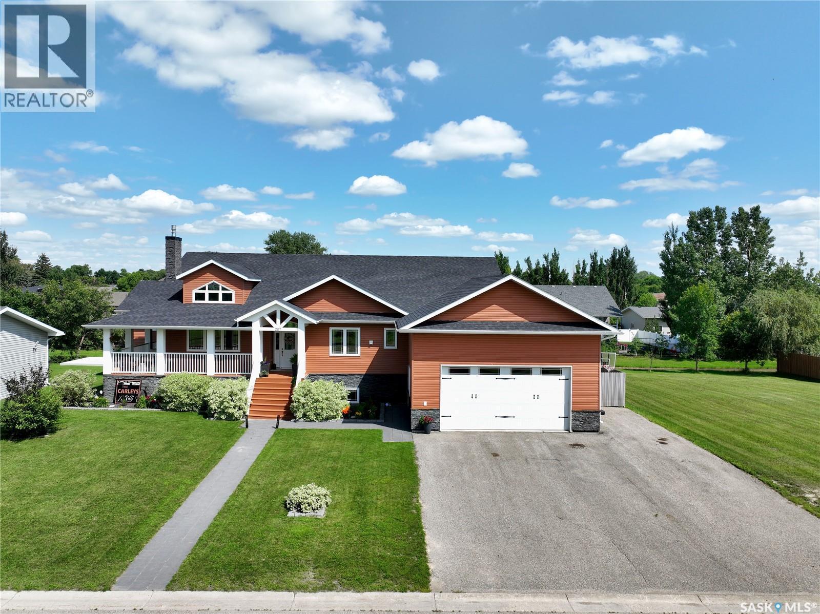 207 6Th Street W, Carnduff, SK