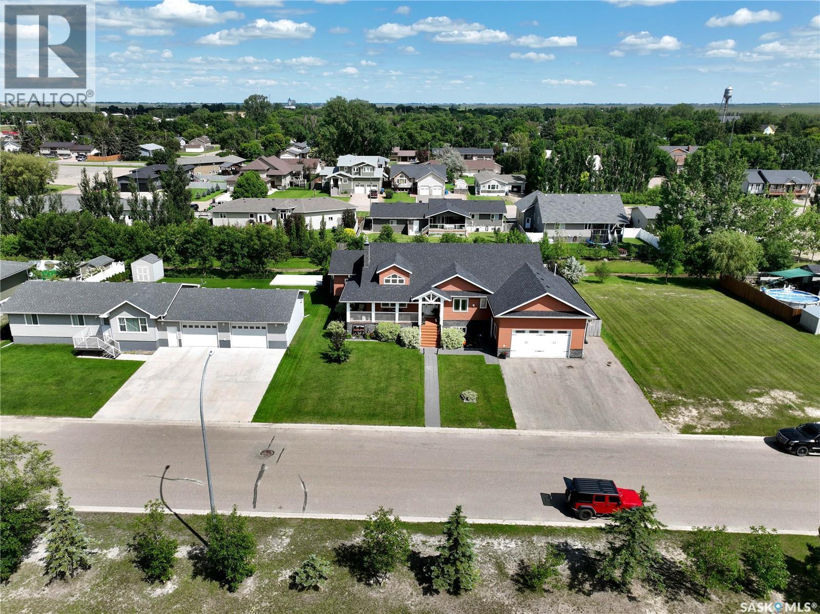 207 6Th Street W, Carnduff, SK