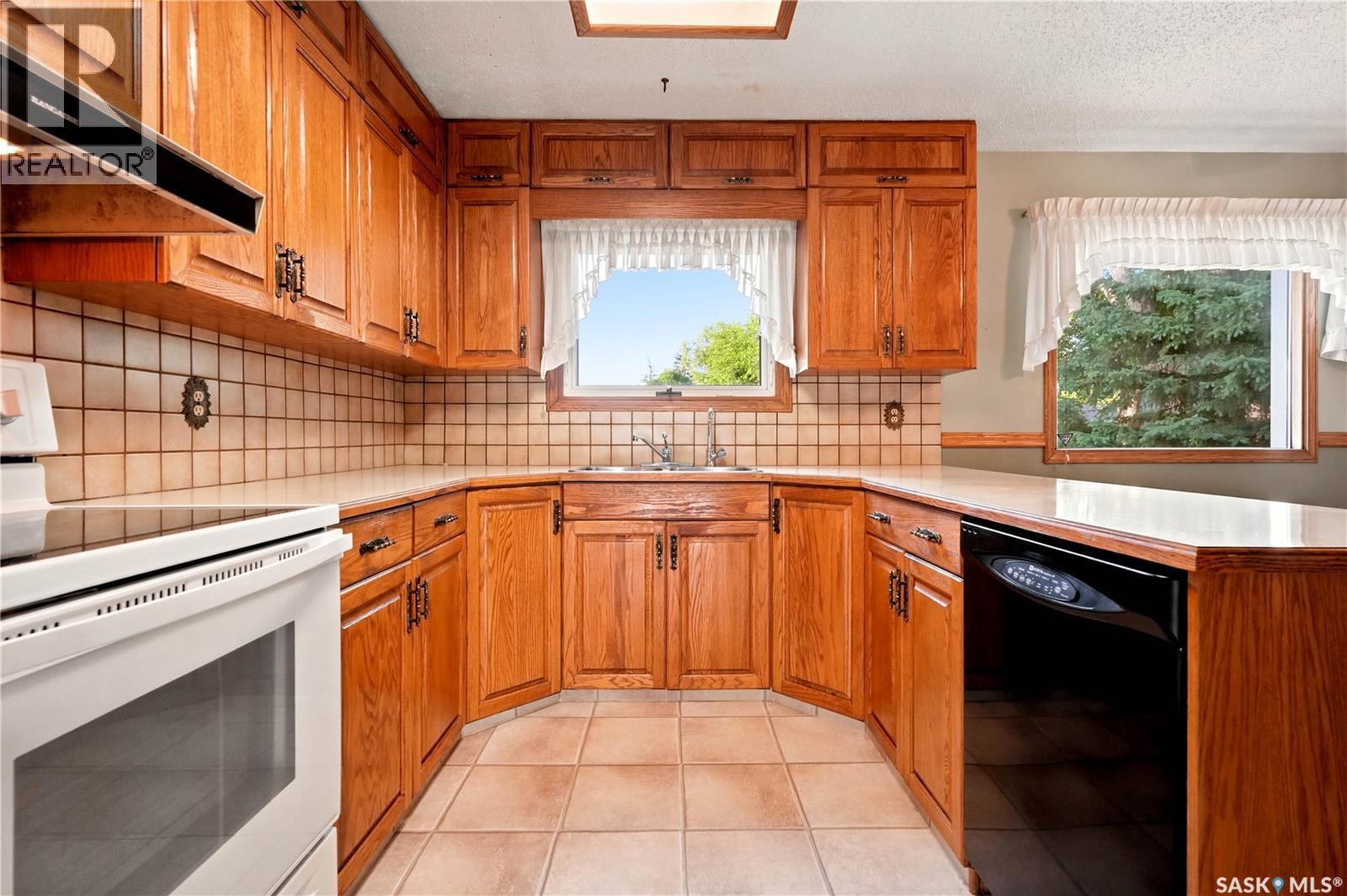 619 Murray Avenue E, Regina, SK