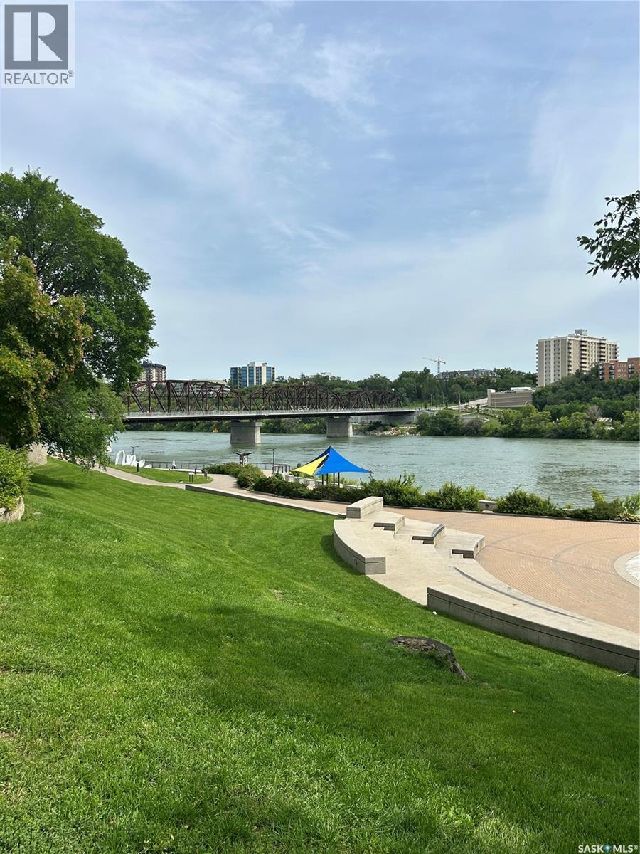 1804 490 2Nd Avenue S, Saskatoon, SK - Outdoor With Body Of Water With View