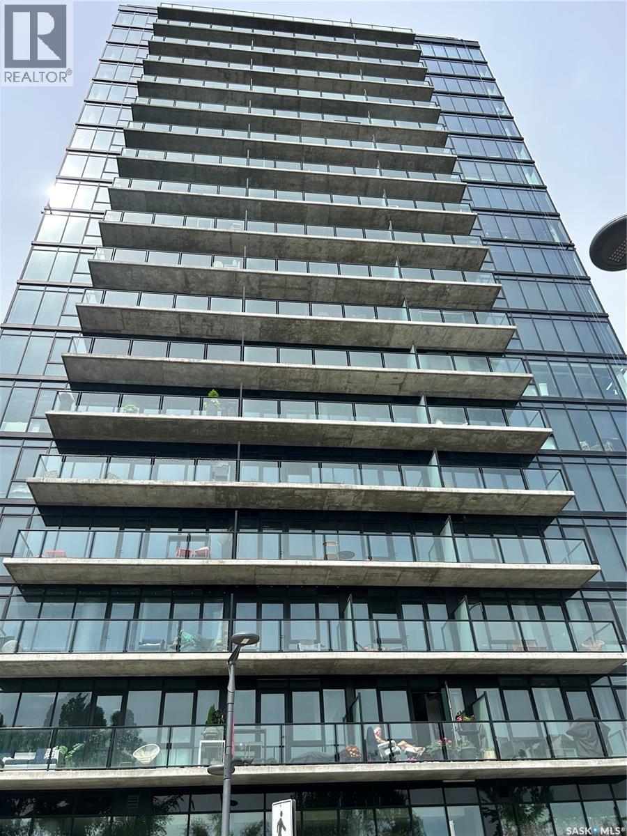 1804 490 2Nd Avenue S, Saskatoon, SK - Outdoor With Balcony