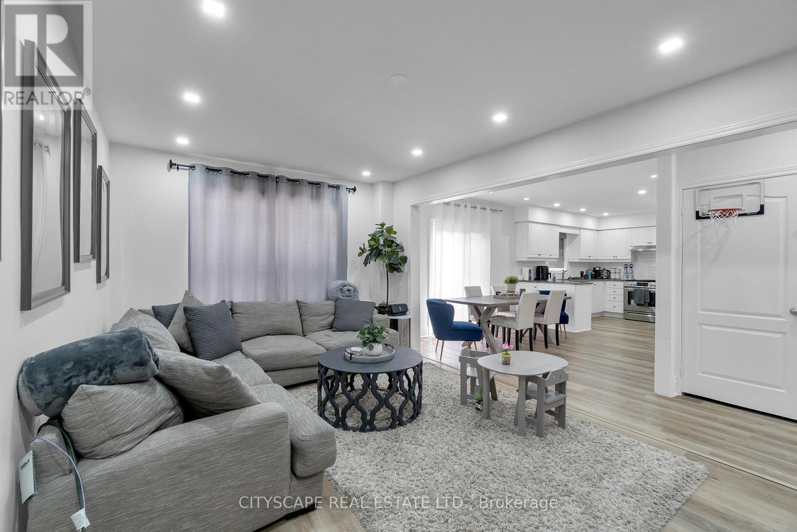 6421 Donway Drive, Mississauga, ON