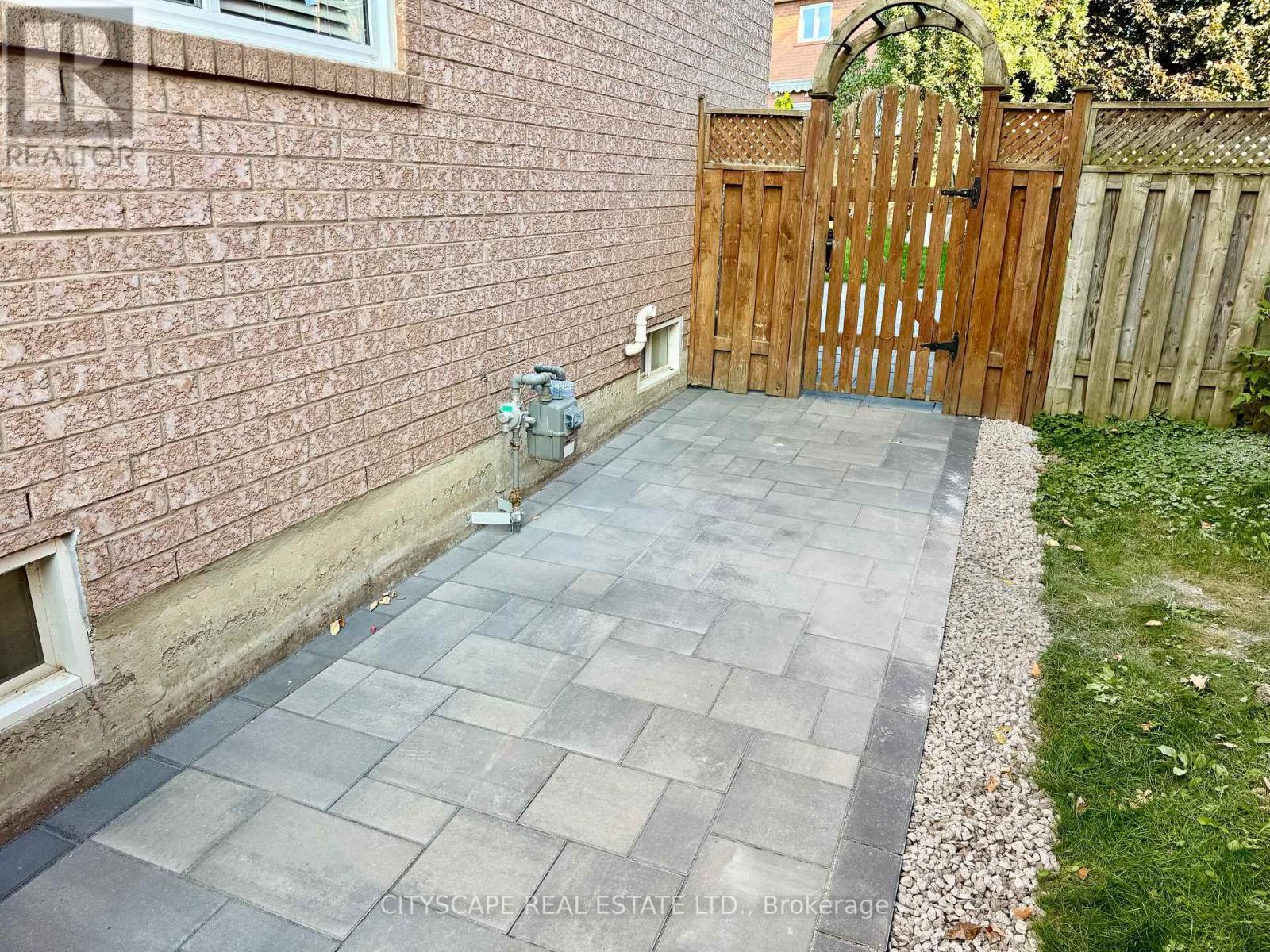 6421 Donway Drive, Mississauga, ON