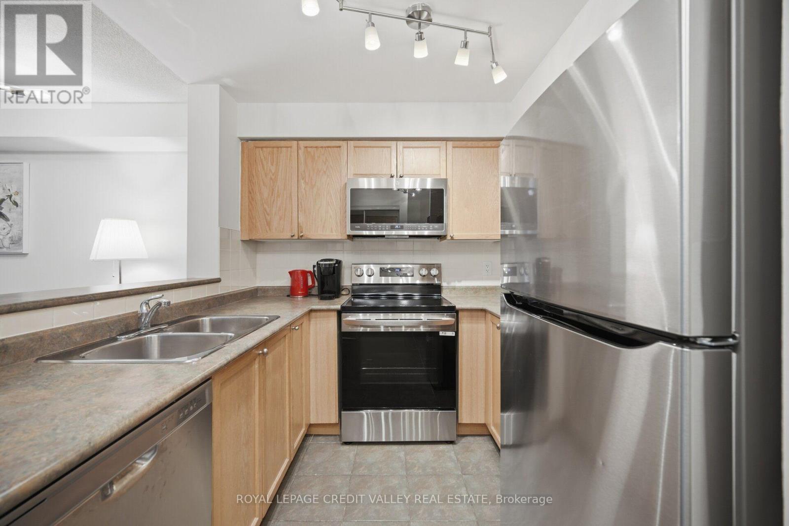 902 - 9 Michael Power Place, Toronto, ON