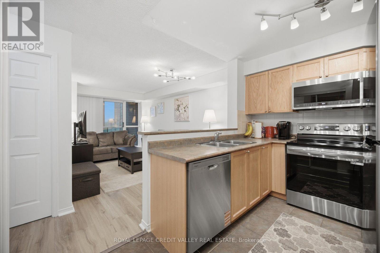 902 - 9 Michael Power Place, Toronto, ON