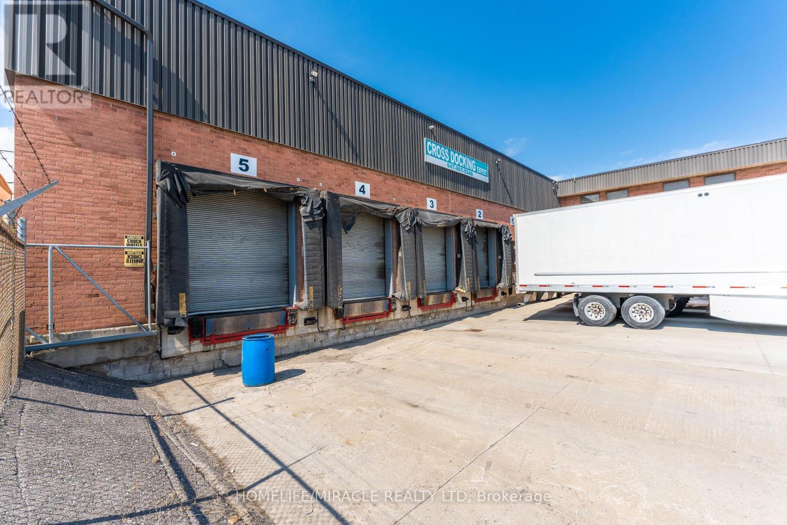 2375 Lucknow Drive, Mississauga, ON