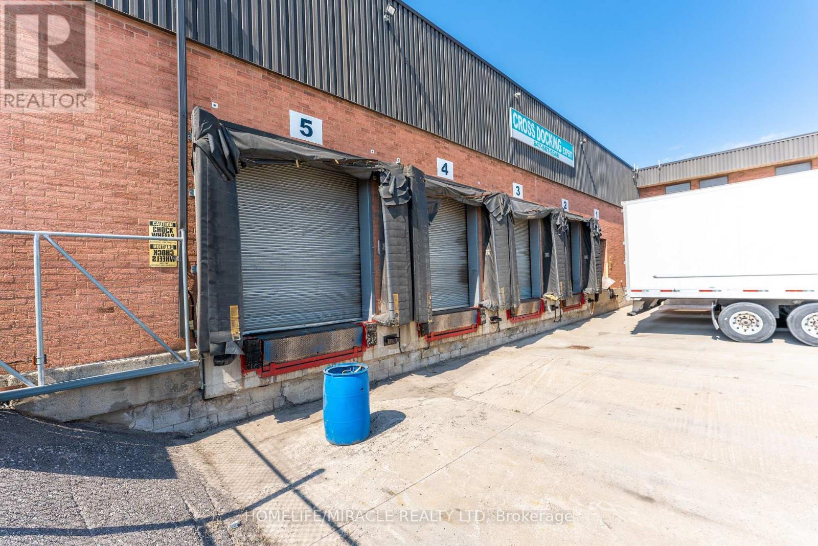 2375 Lucknow Drive, Mississauga, ON