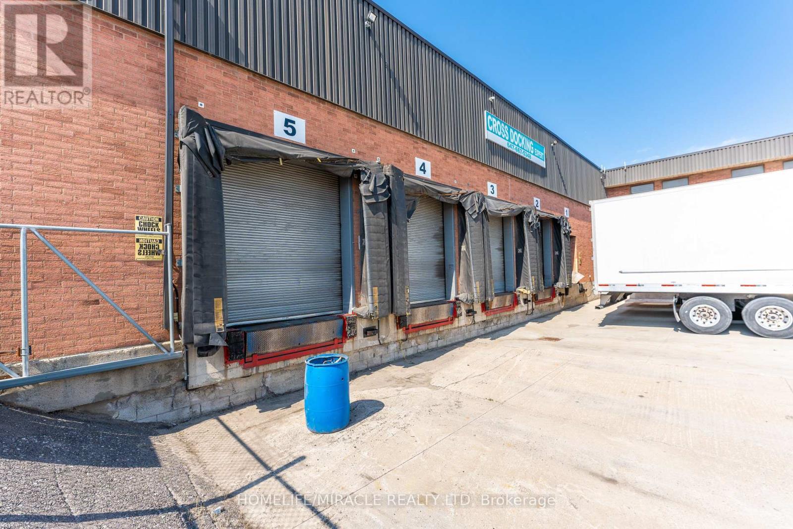2375 Lucknow Drive, Mississauga, ON