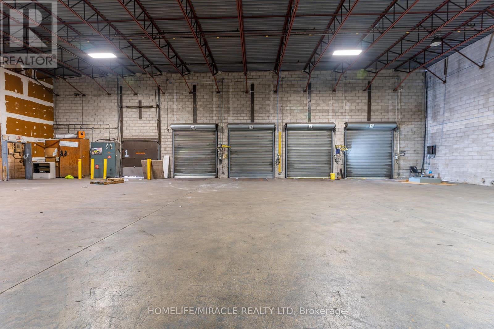 2375 Lucknow Drive, Mississauga, ON