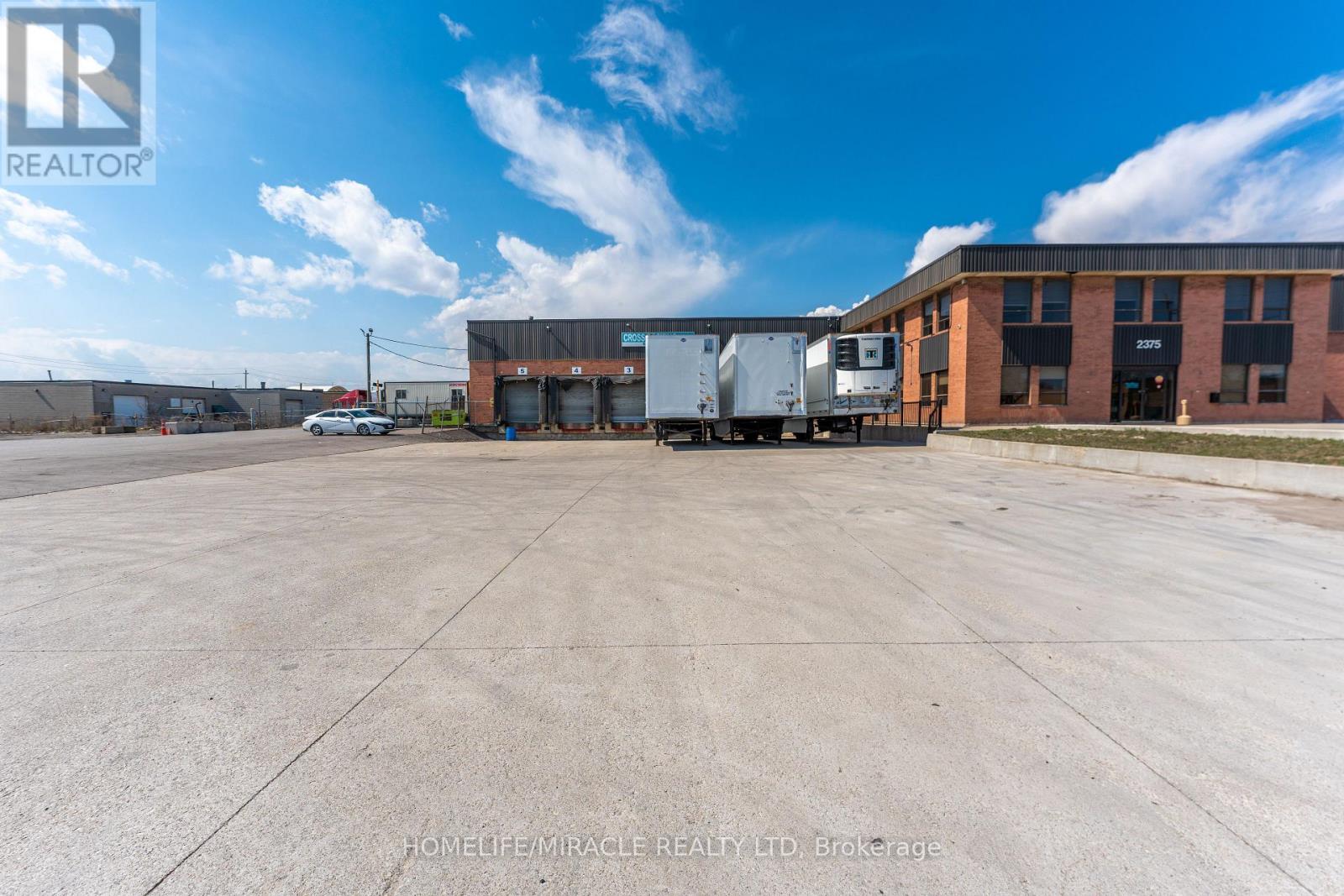 2375 Lucknow Drive, Mississauga, ON