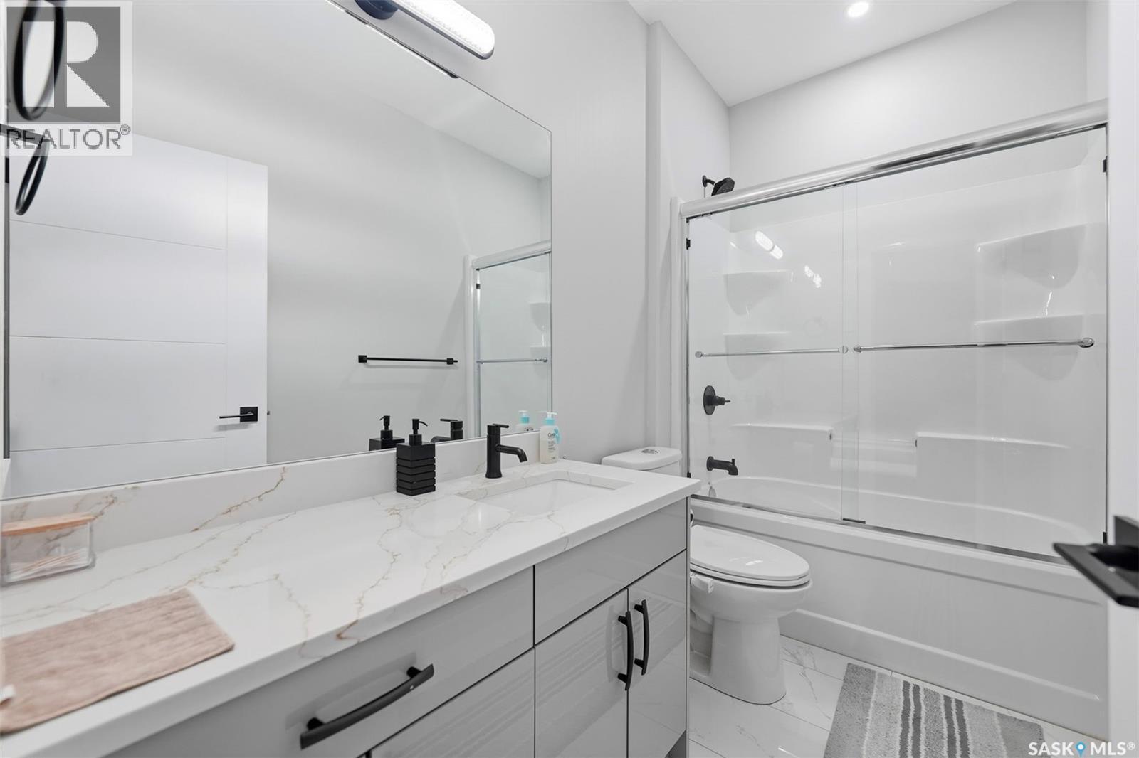 411 Schmeiser Bend, Saskatoon, SK