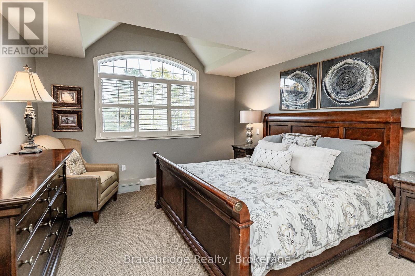 Carling 2 W5 - 3876 Muskoka Rd 118 Highway W, Muskoka Lakes (Medora), ON