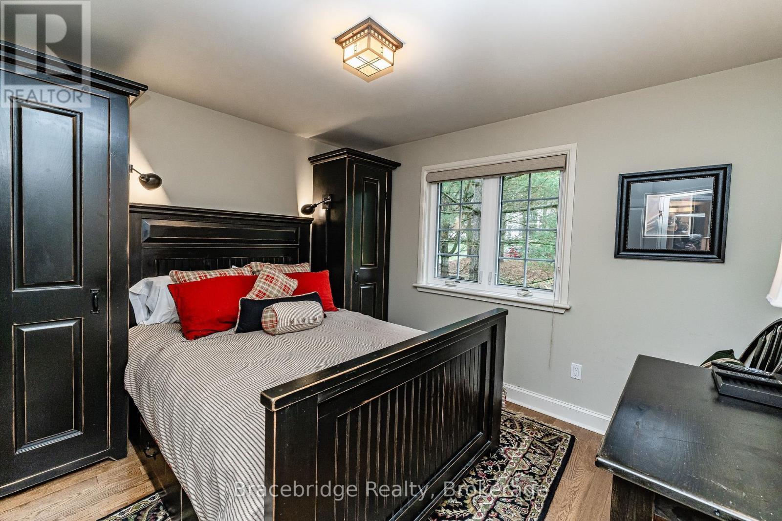 Carling 2 W5 - 3876 Muskoka Rd 118 Highway W, Muskoka Lakes (Medora), ON