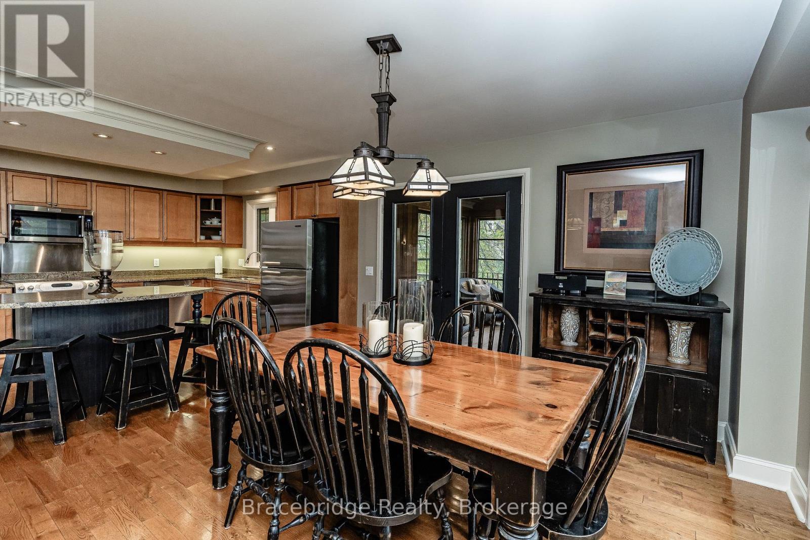 Carling 2 W5 - 3876 Muskoka Rd 118 Highway W, Muskoka Lakes (Medora), ON
