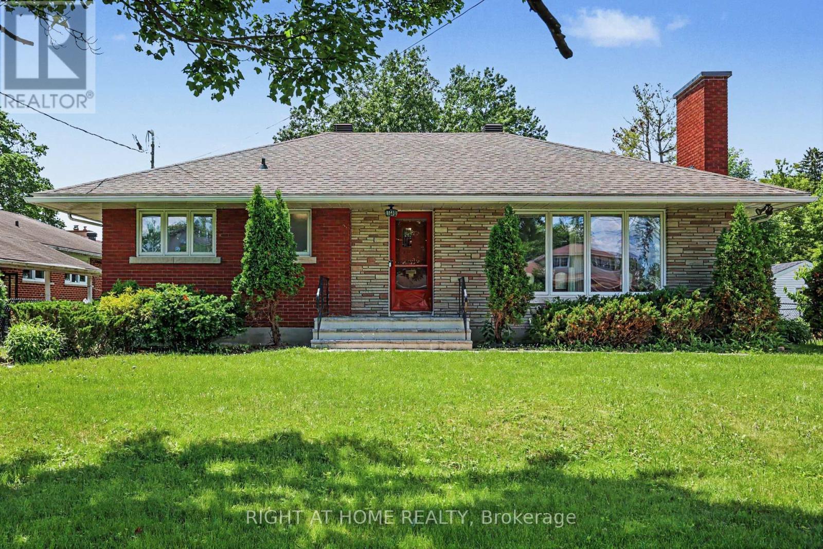1640 Fisher Avenue, Ottawa, ON