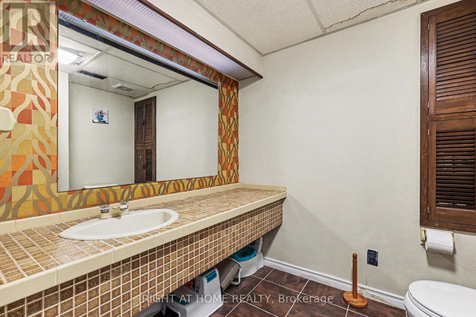 1640 Fisher Avenue, Ottawa, ON