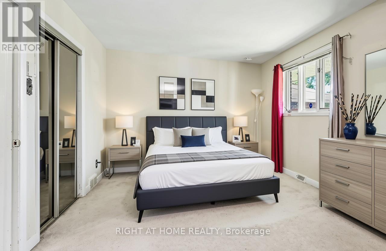 Primary Bedroom - 1640 Fisher Avenue, Ottawa, ON