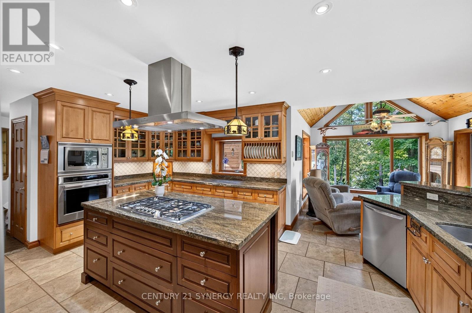 182 Lb1 Road, Rideau Lakes, ON - Indoor Photo Showing Kitchen