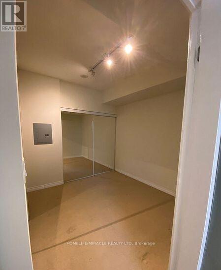 3504 Hurontario Street, Mississauga, ON