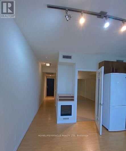 3504 Hurontario Street, Mississauga, ON