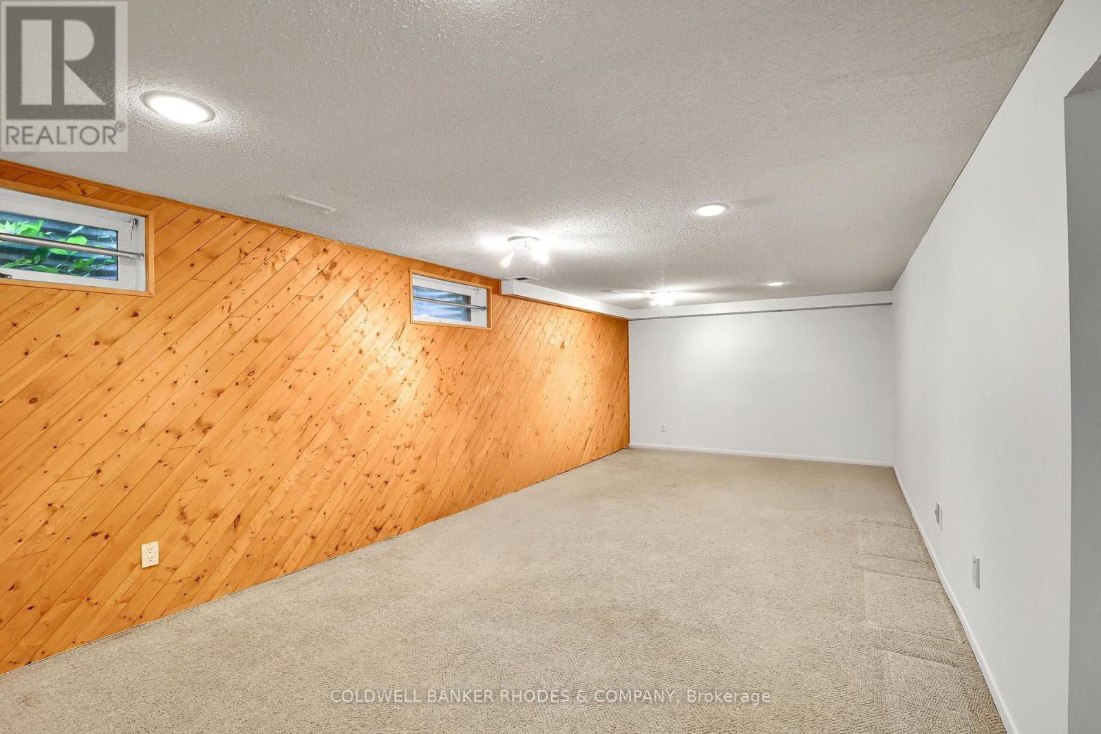 37 Sample Road, Ottawa, ON