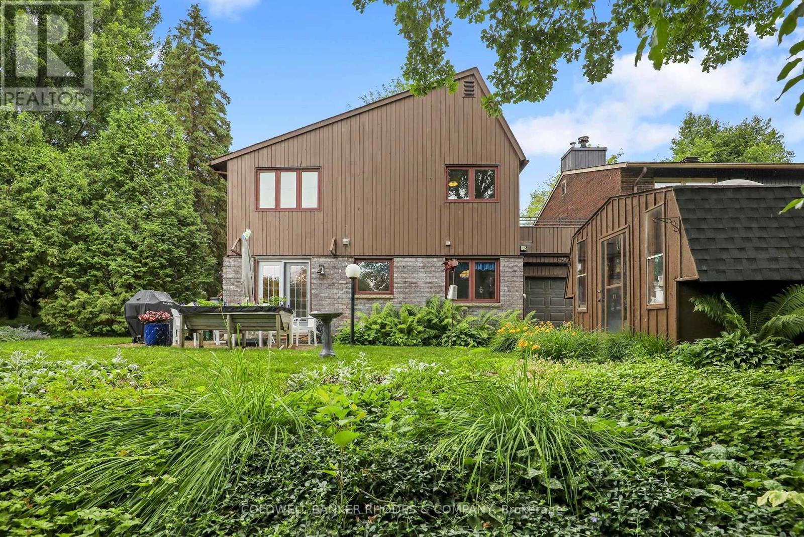 37 Sample Road, Ottawa, ON