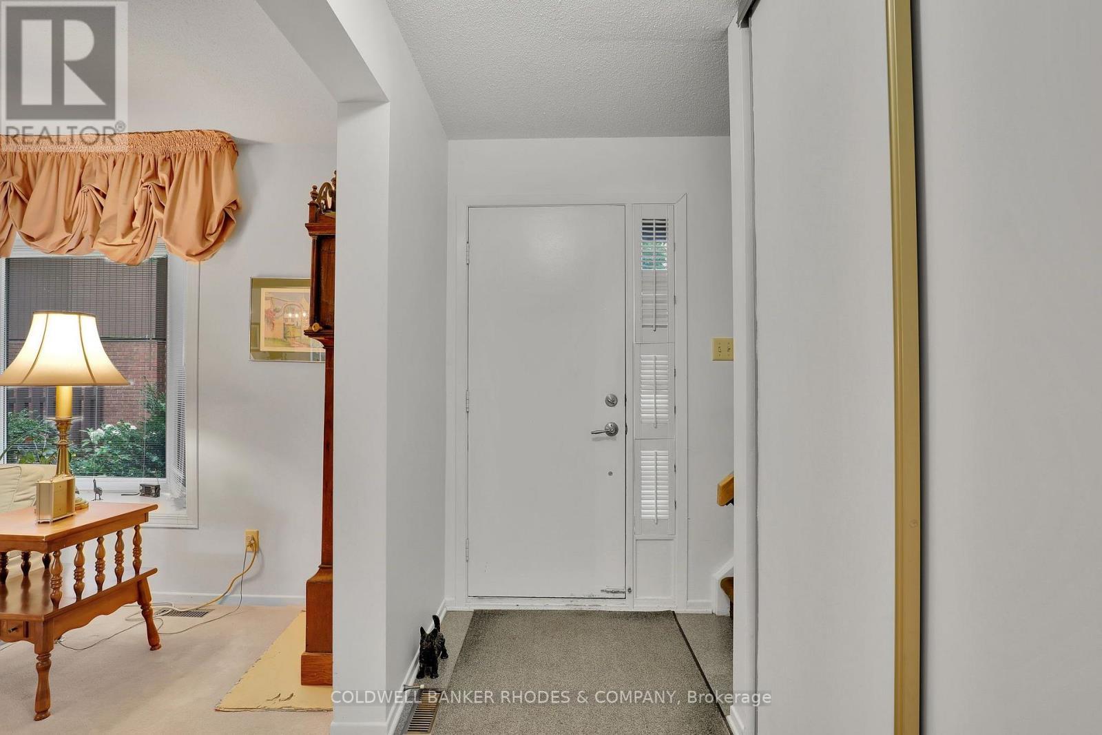 37 Sample Road, Ottawa, ON