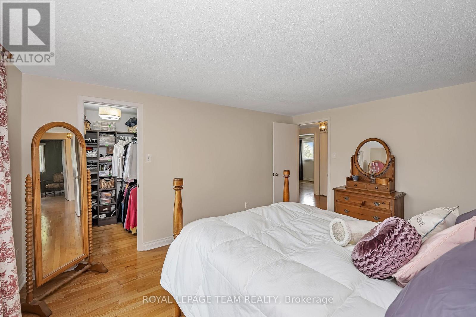 99 Melanie Crescent, Ottawa, ON
