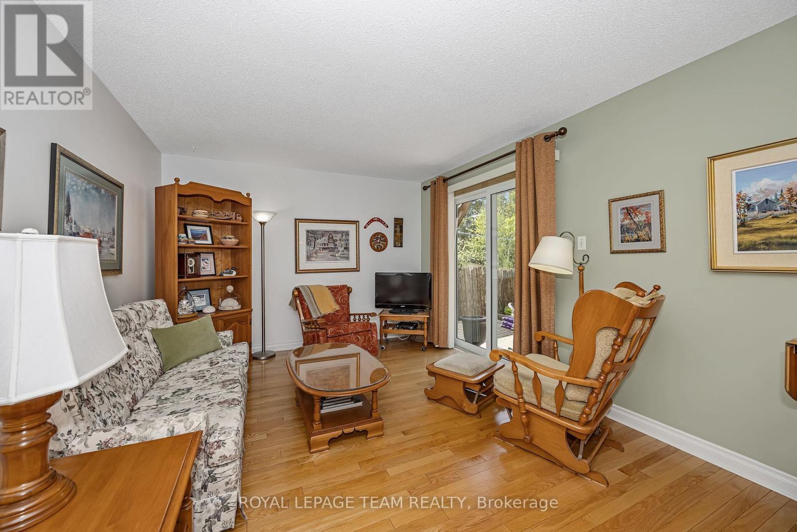99 Melanie Crescent, Ottawa, ON