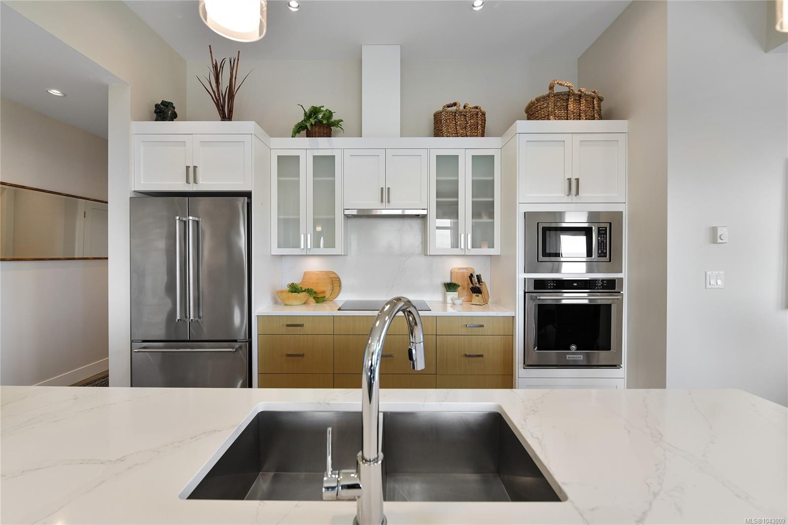 #401-9710 Fourth St, Sidney, BC