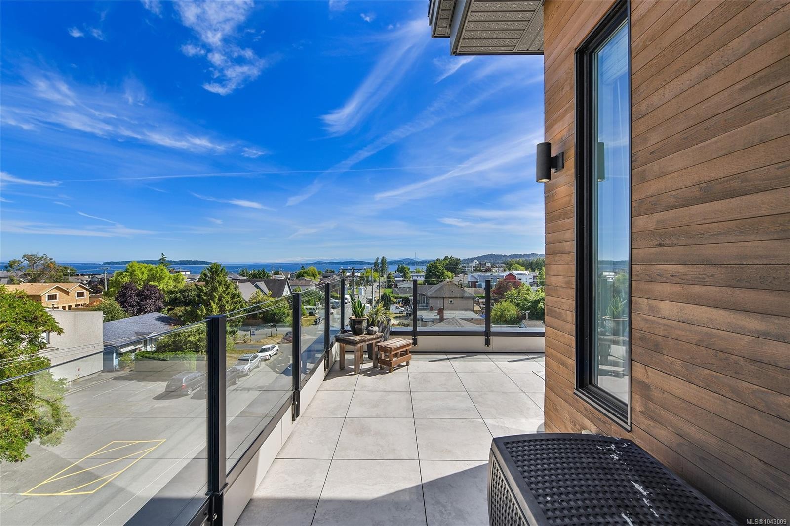 #401-9710 Fourth St, Sidney, BC
