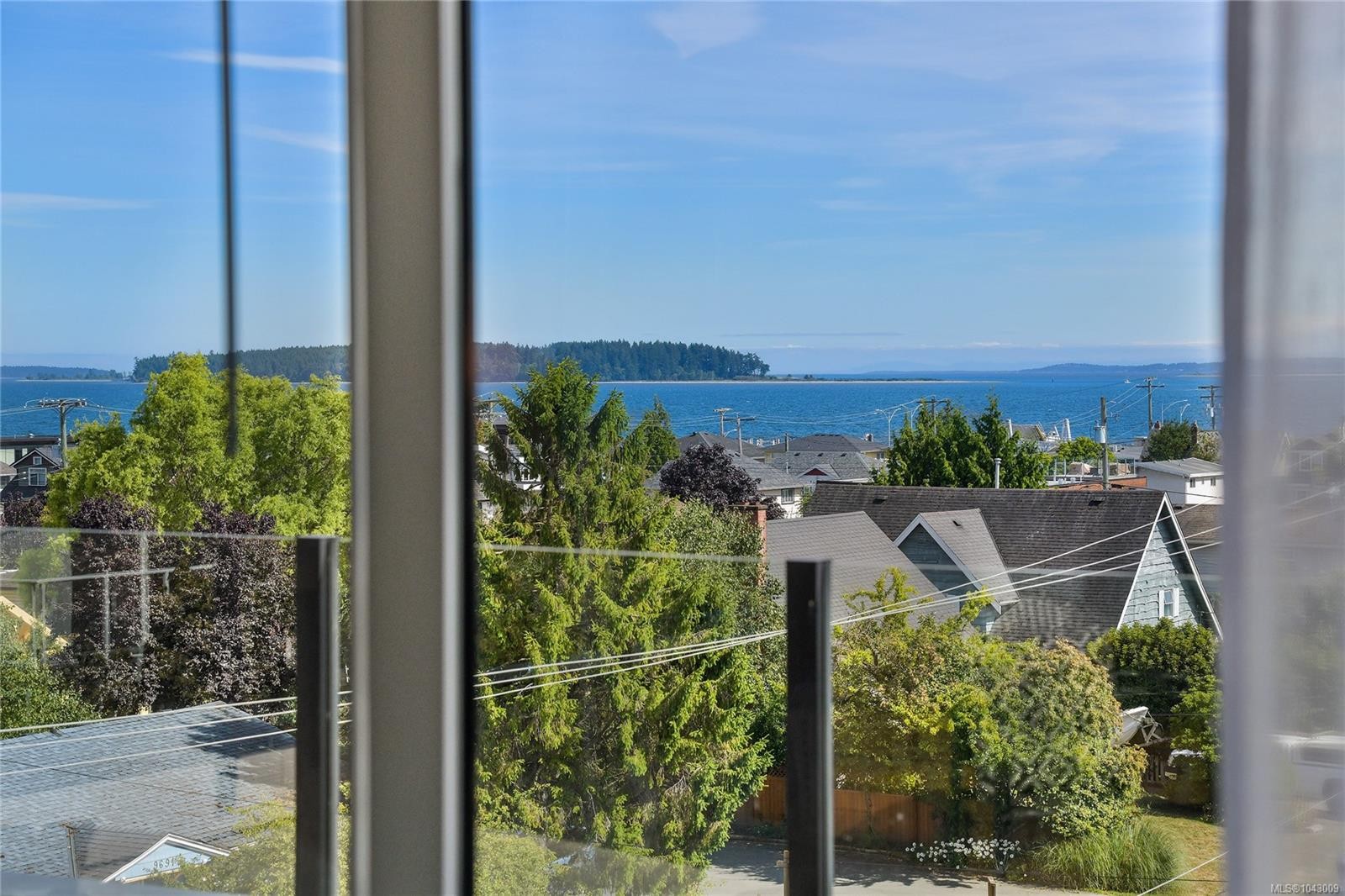 #401-9710 Fourth St, Sidney, BC