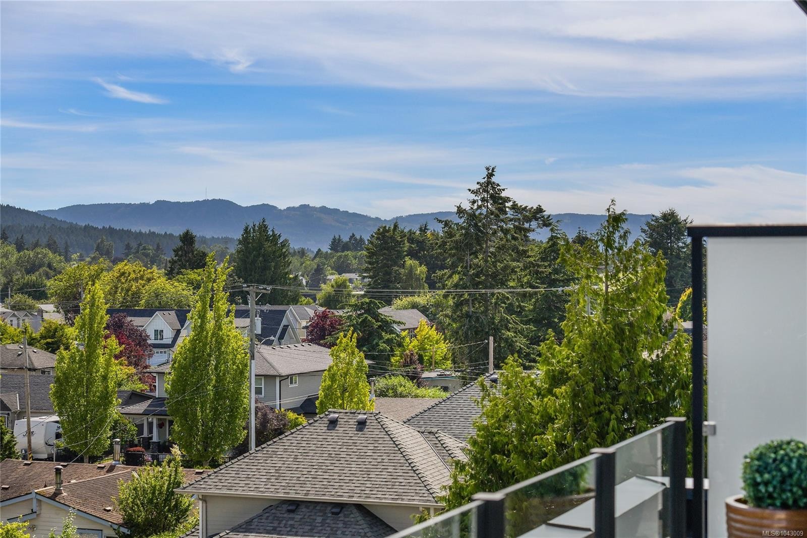 #401-9710 Fourth St, Sidney, BC