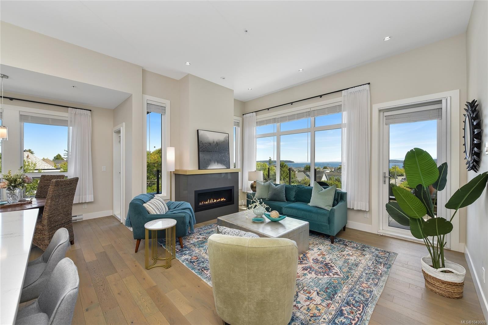 #401-9710 Fourth St, Sidney, BC