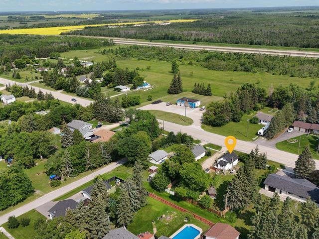 200 Garson Dr, Garson, MB