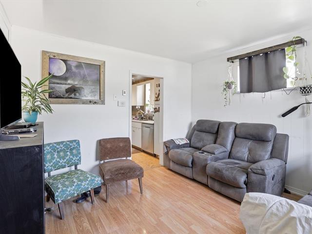 200 Garson Dr, Garson, MB
