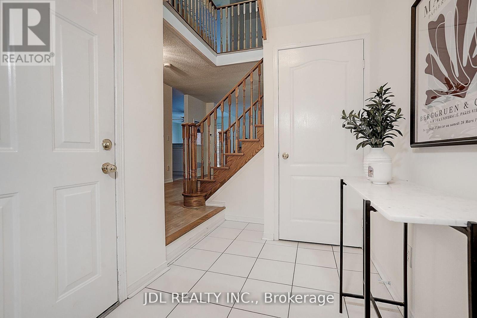 47 Millcliff Circle, Aurora, ON