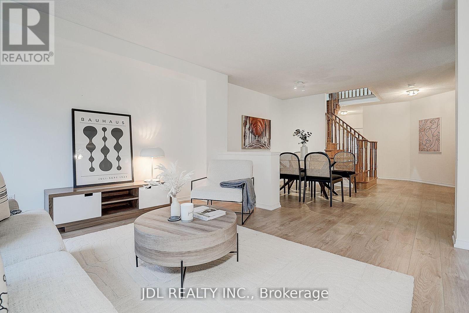 47 Millcliff Circle, Aurora, ON