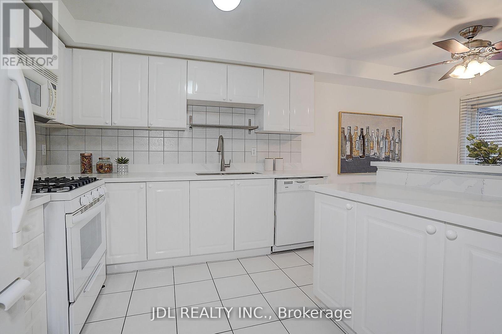 47 Millcliff Circle, Aurora, ON