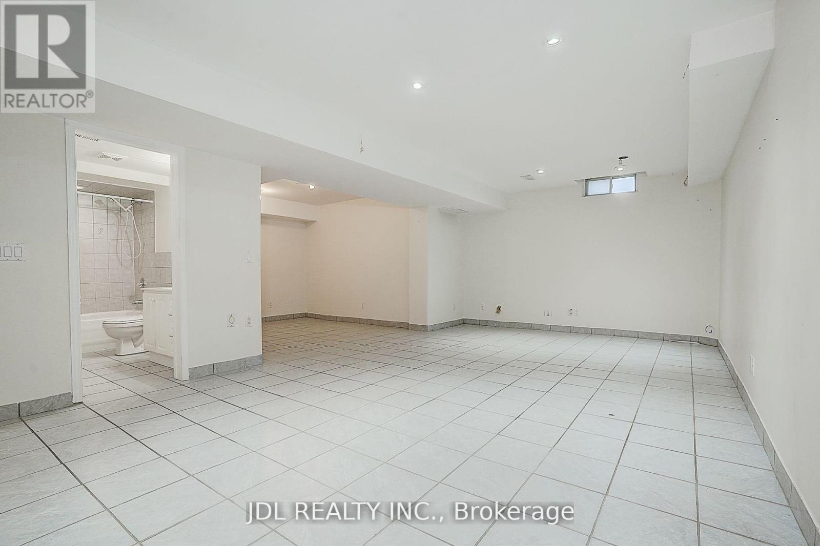 47 Millcliff Circle, Aurora, ON