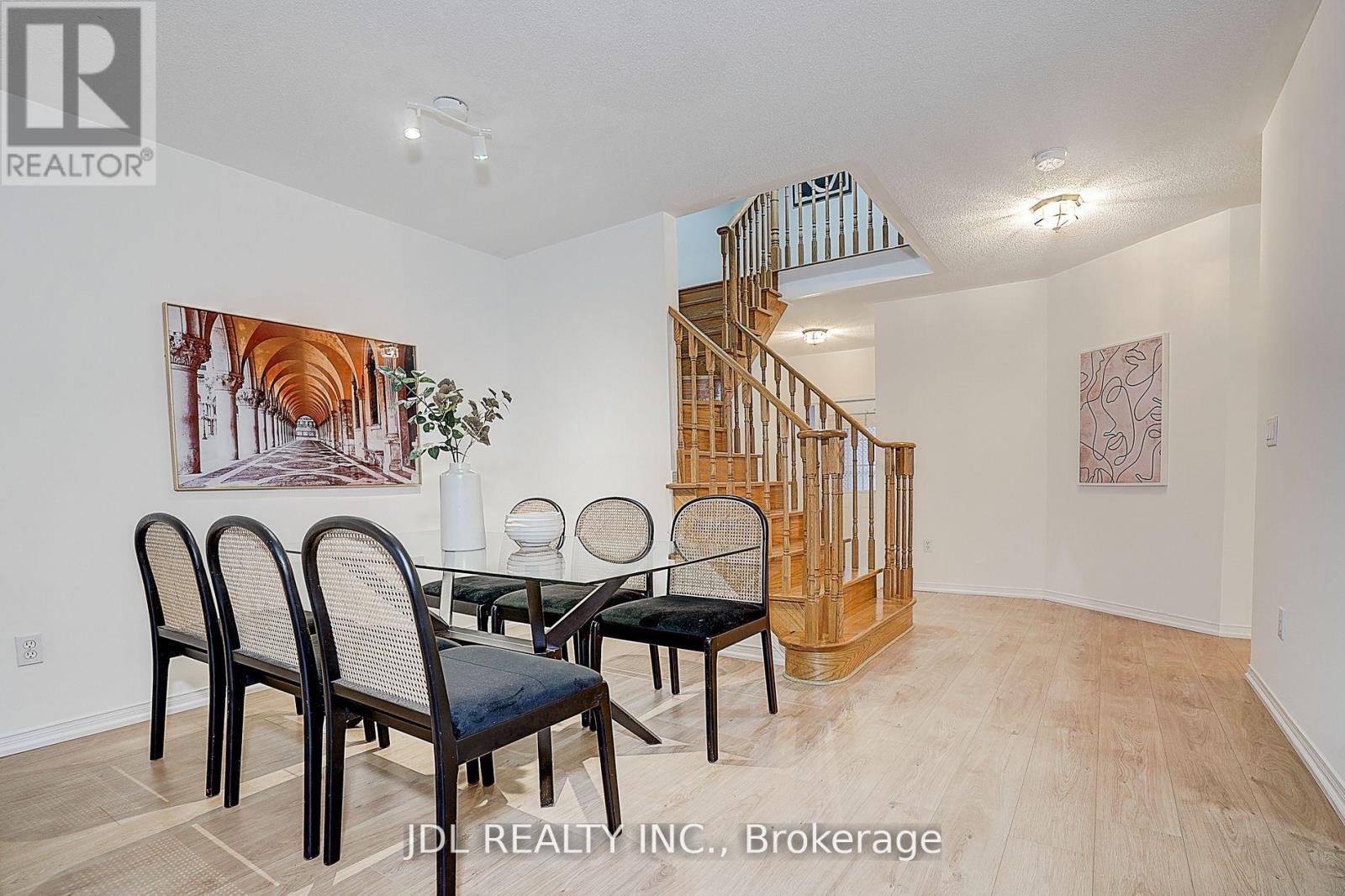 47 Millcliff Circle, Aurora, ON