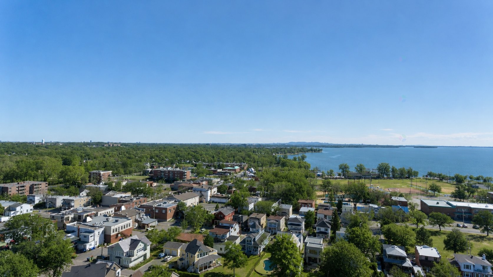 Photo aérienne - 12 Av. St-Joachim, Pointe-Claire, QC - Outdoor With Body Of Water With View