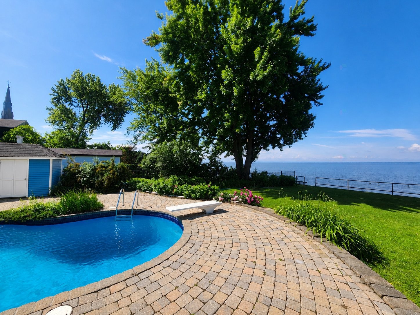 Cour - 12 Av. St-Joachim, Pointe-Claire, QC - Outdoor With In Ground Pool