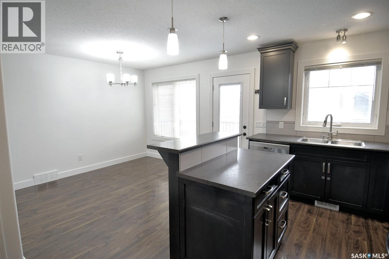 242 Geary Crescent, Saskatoon, SK