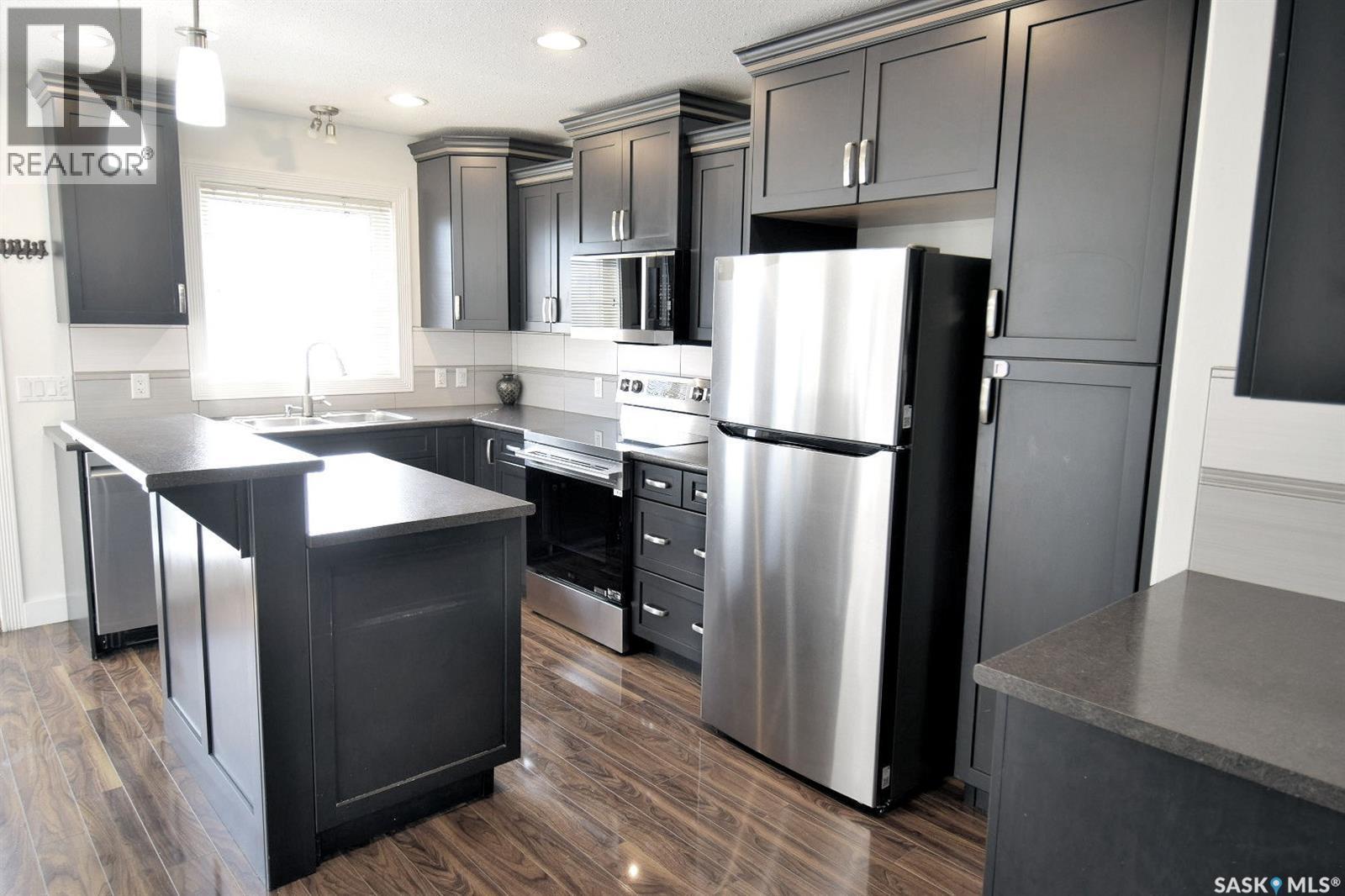 242 Geary Crescent, Saskatoon, SK
